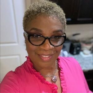 Meet your Posher, Teresa